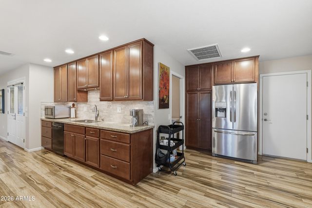 18410 N 104TH Avenue N, Sun City, AZ 85373