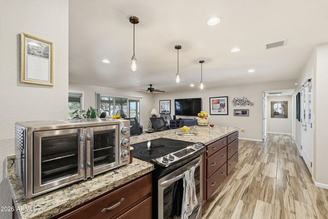 18410 N 104TH Avenue N, Sun City, AZ 85373