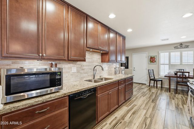 18410 N 104TH Avenue N, Sun City, AZ 85373