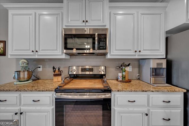 102 McEwen Court, Perry, GA 31069