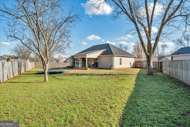 102 McEwen Court, Perry, GA 31069