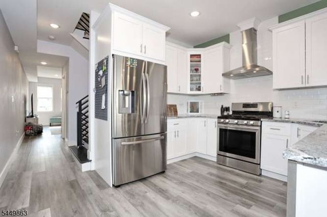 93 Prospect St, Garfield City, NJ 07026