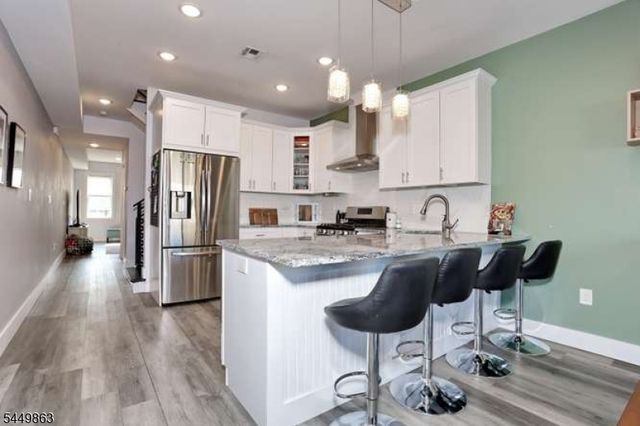 93 Prospect St, Garfield City, NJ 07026