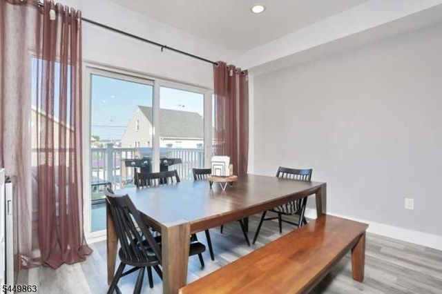 93 Prospect St, Garfield City, NJ 07026