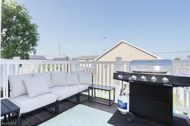 93 Prospect St, Garfield City, NJ 07026