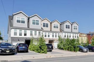 93 Prospect St, Garfield City, NJ 07026