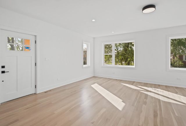 2201 N 74th Court, Elmwood Park, IL 60707