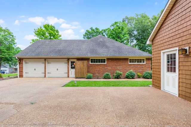 65 King Arthur Dr, Paris, TN 38242