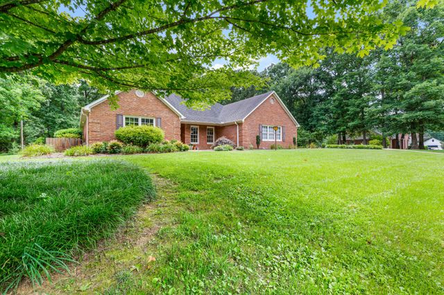65 King Arthur Dr, Paris, TN 38242
