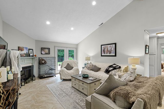 65 King Arthur Dr, Paris, TN 38242