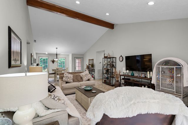 65 King Arthur Dr, Paris, TN 38242