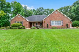 65 King Arthur Dr, Paris, TN 38242