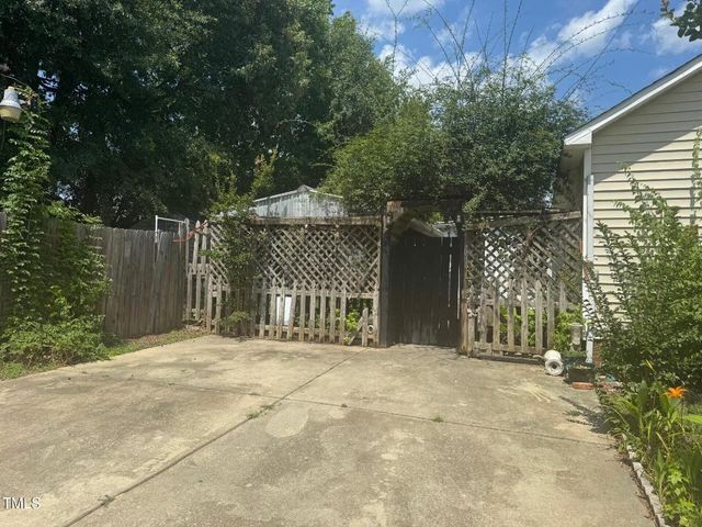 165 Cambridge Elm Drive, Clayton, NC 27520