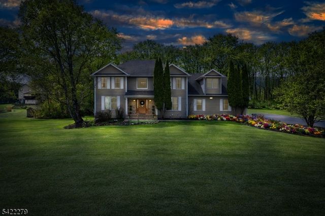 4 Pueblo Trl, Vernon Twp., NJ 07462