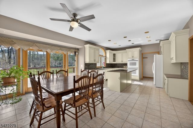 4 Pueblo Trl, Vernon Twp., NJ 07462