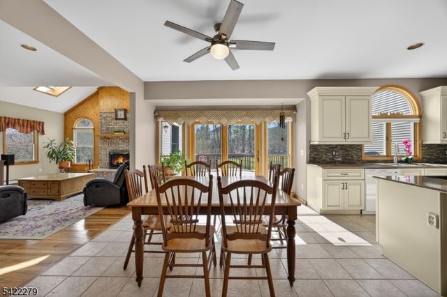 4 Pueblo Trl, Vernon Twp., NJ 07462