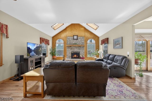 4 Pueblo Trl, Vernon Twp., NJ 07462