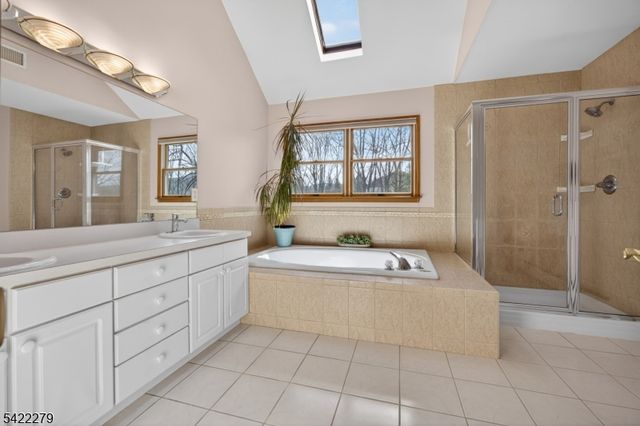 4 Pueblo Trl, Vernon Twp., NJ 07462