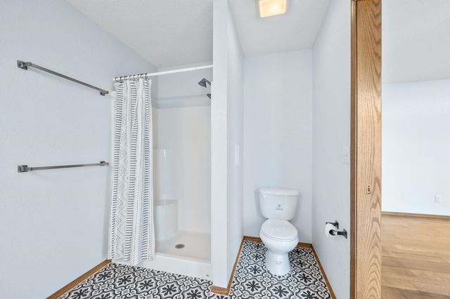 10913 E Longlake St, Wichita, KS 67207