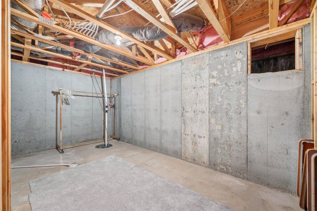 10913 E Longlake St, Wichita, KS 67207