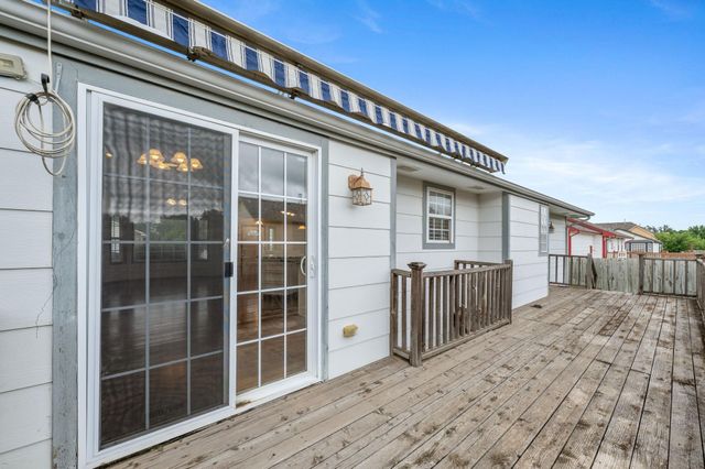 10913 E Longlake St, Wichita, KS 67207