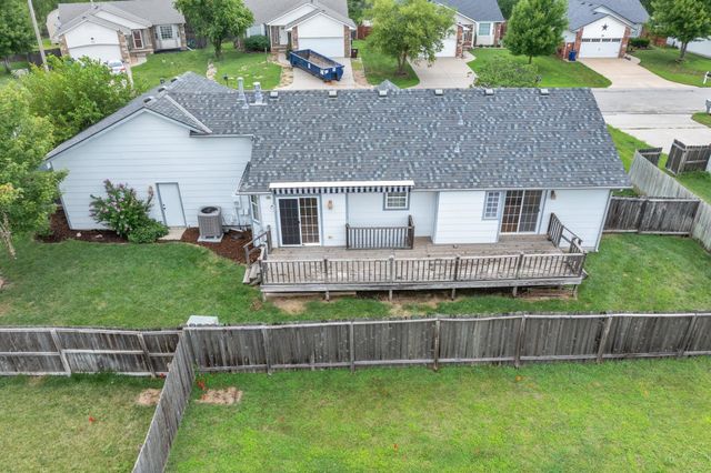 10913 E Longlake St, Wichita, KS 67207