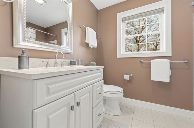 129 Dennison Ave, Framingham, MA 01702