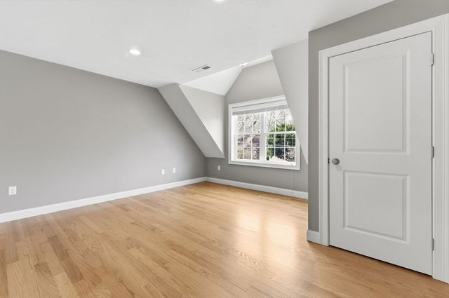 129 Dennison Ave, Framingham, MA 01702