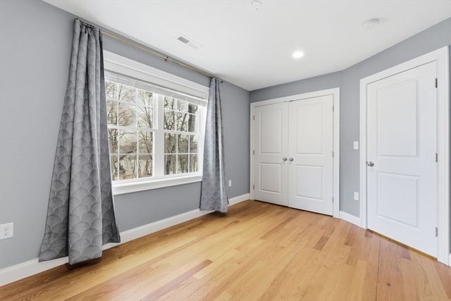 129 Dennison Ave, Framingham, MA 01702