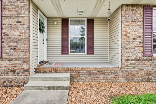 2655 Derby Dr, Clarksville, TN 37040