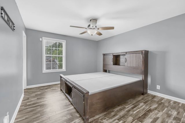 2655 Derby Dr, Clarksville, TN 37040
