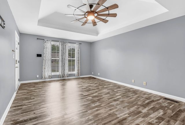 2655 Derby Dr, Clarksville, TN 37040