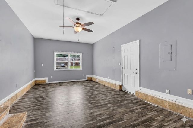 2655 Derby Dr, Clarksville, TN 37040