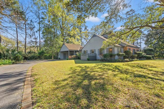 1209 Pinewood Circle, Conway, SC 29526