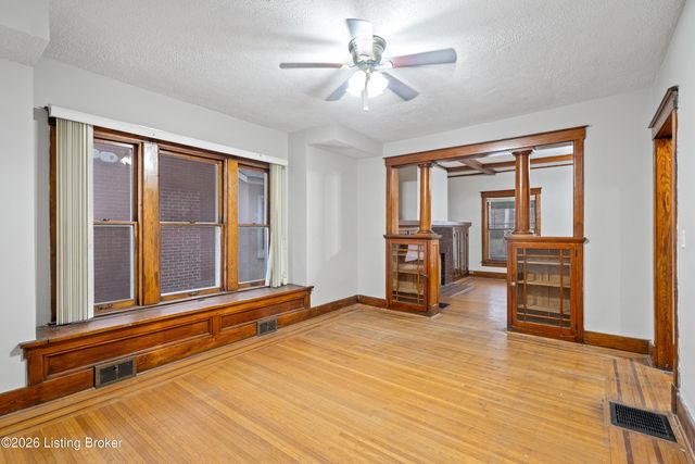 4026 W Broadway, Louisville, KY 40211