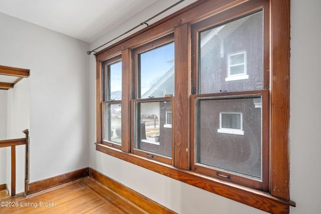 4026 W Broadway, Louisville, KY 40211