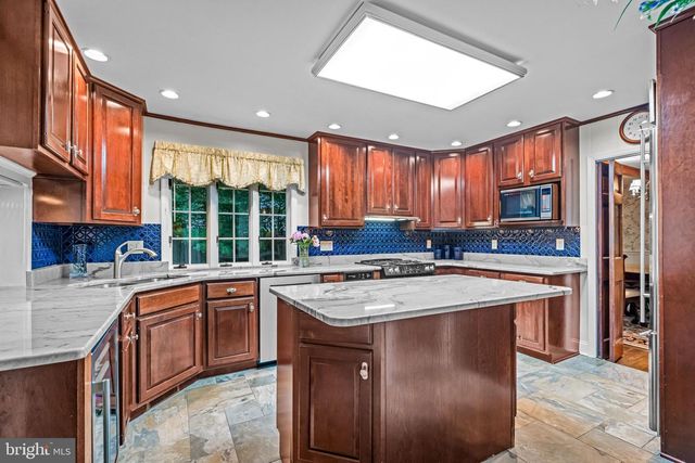 183 NAHMA TRL, Medford Lakes, NJ 08055