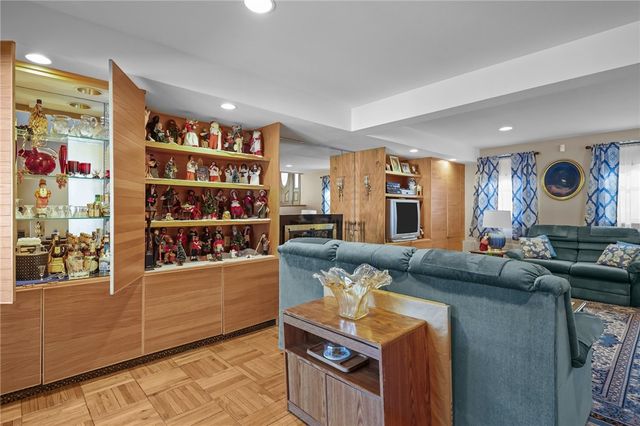 49 Orchard Avenue, Johnston, RI 02919