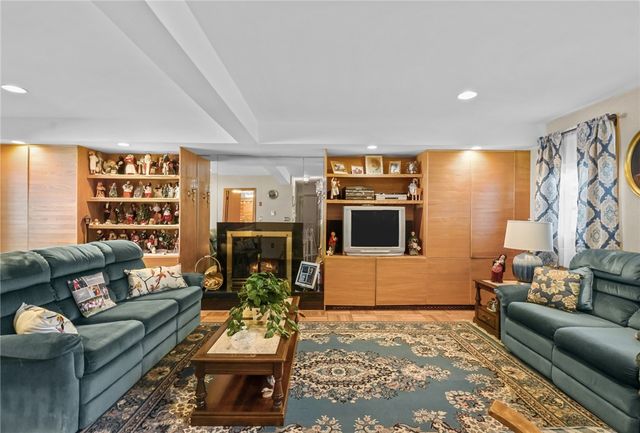 49 Orchard Avenue, Johnston, RI 02919