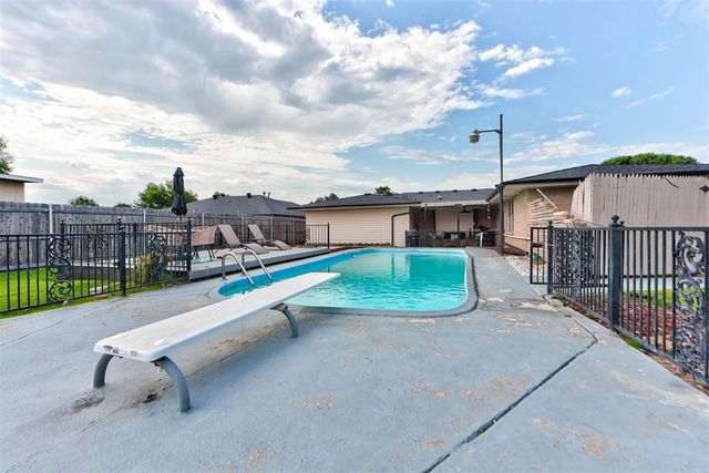 2633 SW 75th Street, Oklahoma City, OK 73159