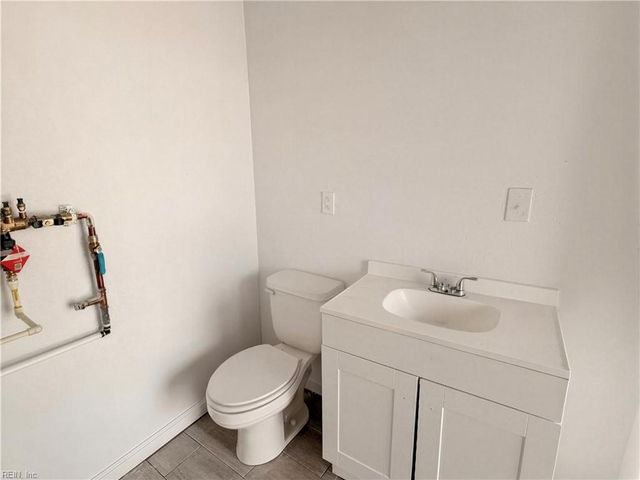 1234 Bainbridge BLVD, Chesapeake, VA 23324