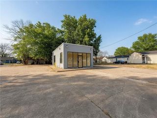 1234 Bainbridge BLVD, Chesapeake, VA 23324