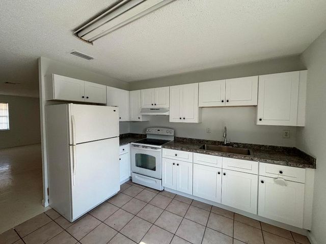 4790 Chariot Circle, Greenacres, FL 33463