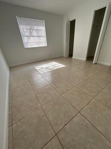 4790 Chariot Circle, Greenacres, FL 33463