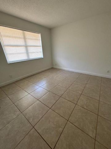 4790 Chariot Circle, Greenacres, FL 33463