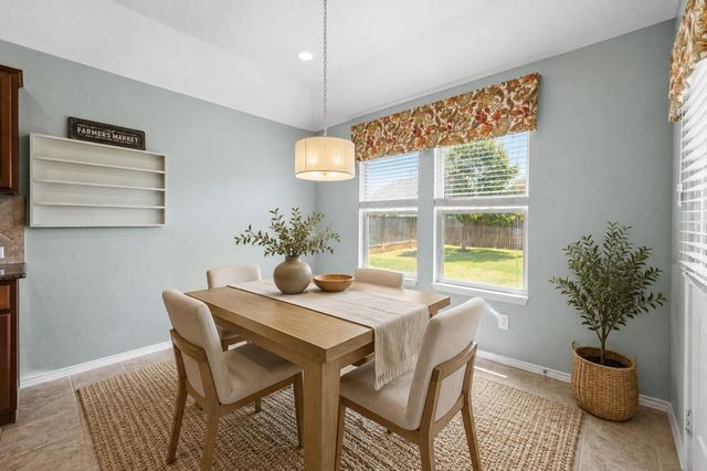912 Wolcott DR, Leander, TX 78641