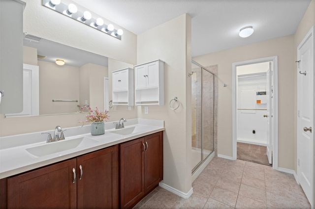912 Wolcott DR, Leander, TX 78641