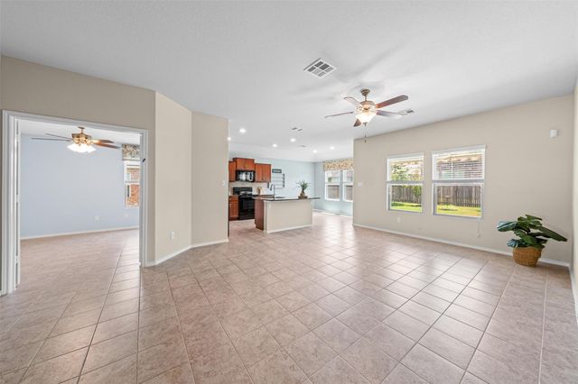 912 Wolcott DR, Leander, TX 78641