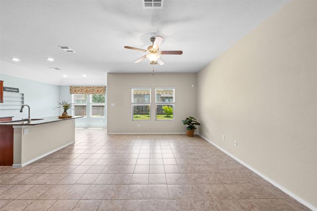 912 Wolcott DR, Leander, TX 78641