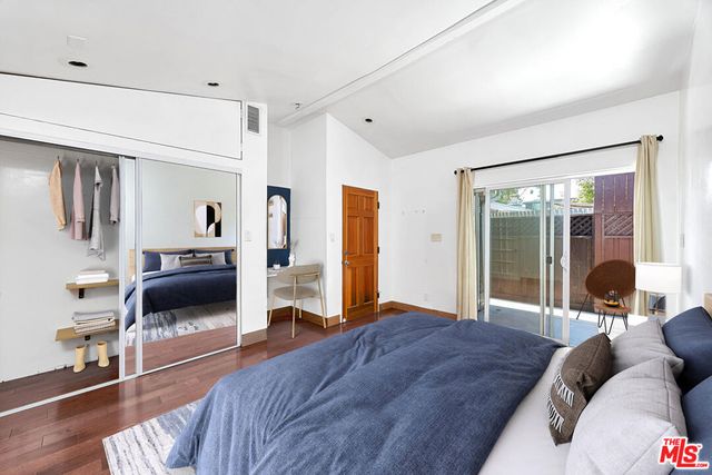 1141 Cabrillo Avenue, Venice, CA 90291